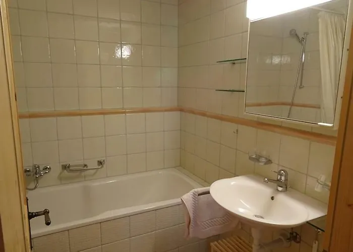 Gadahues 4 Elvers Misanenga - Mit Bad/wc, 54 M2 Fuer Max. 4 Personen * Obersaxen